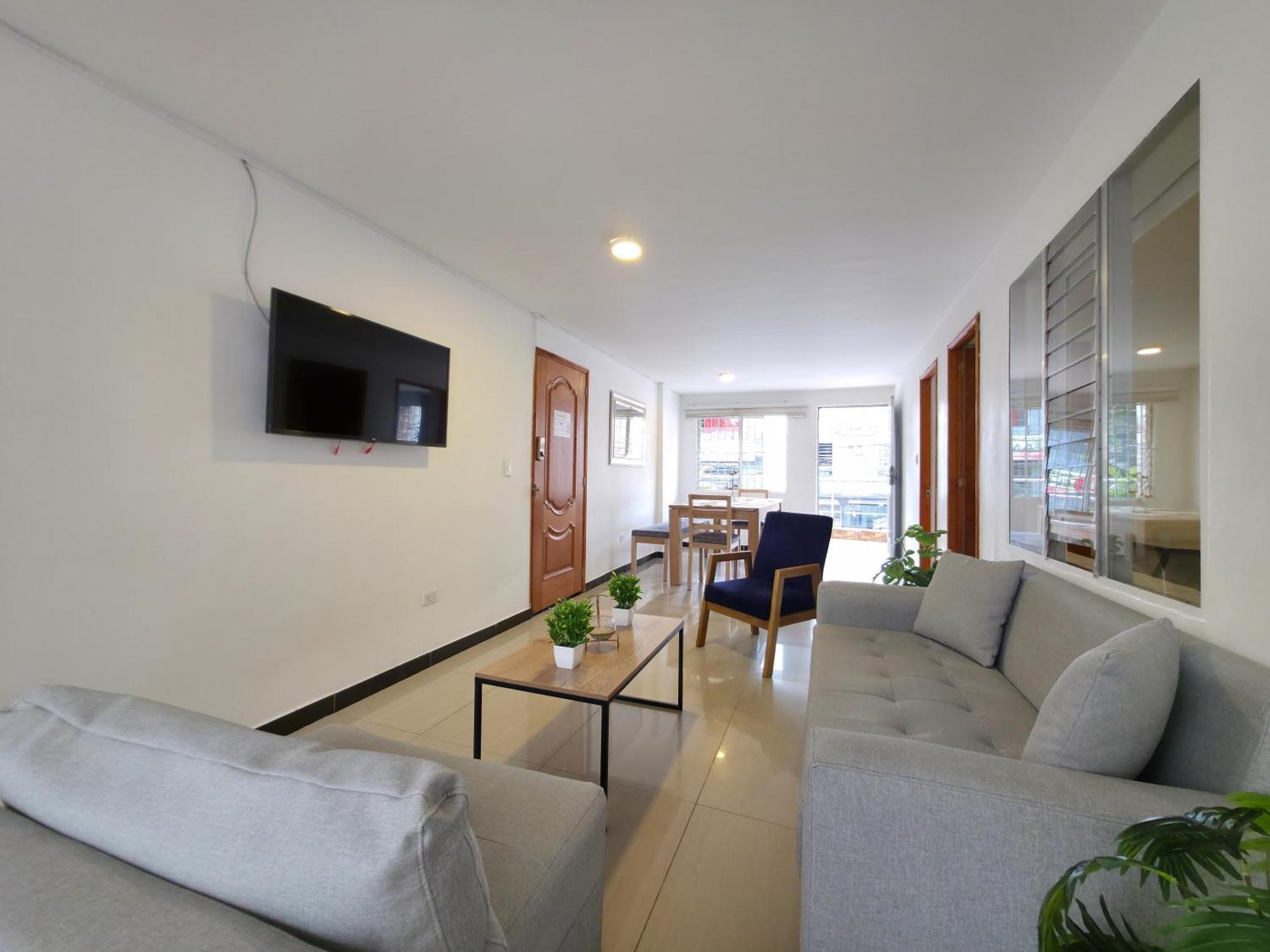 Casa Amplia Y Comoda Cerca Del Estadio Y La 70 Appartement Medellín