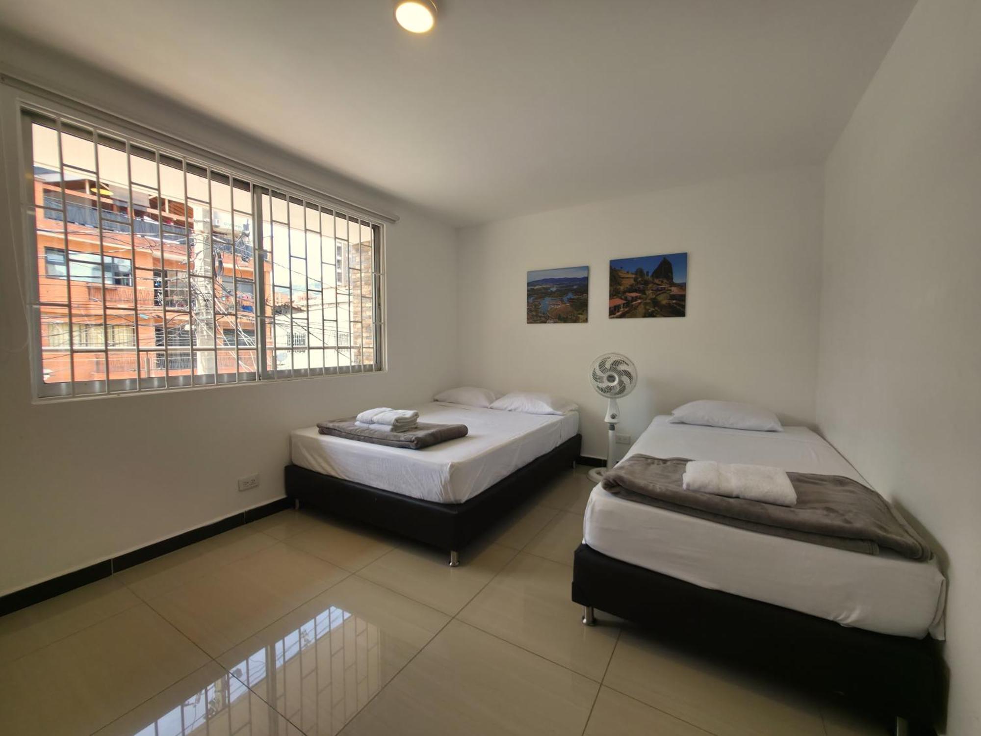 Casa Amplia Y Comoda Cerca Del Estadio Y La 70 Appartement *